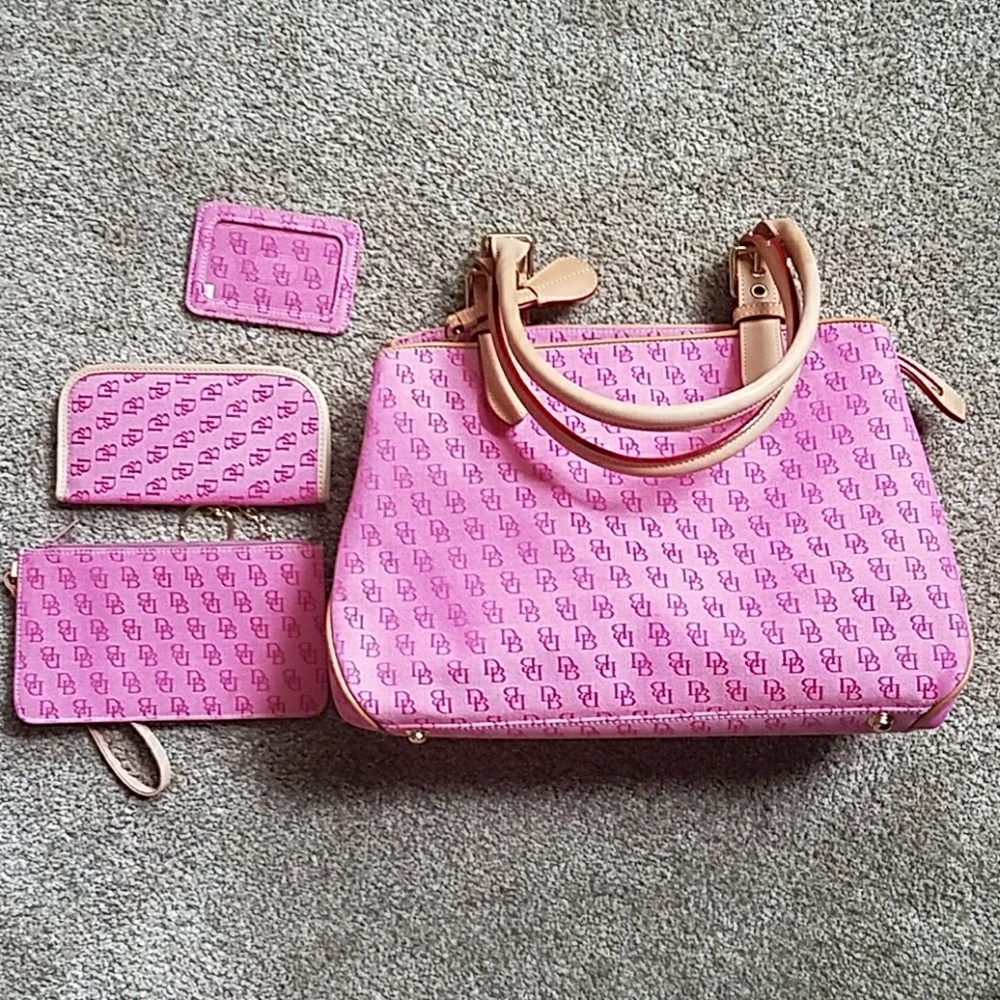 Dooney & Bourke Purse with Accessories